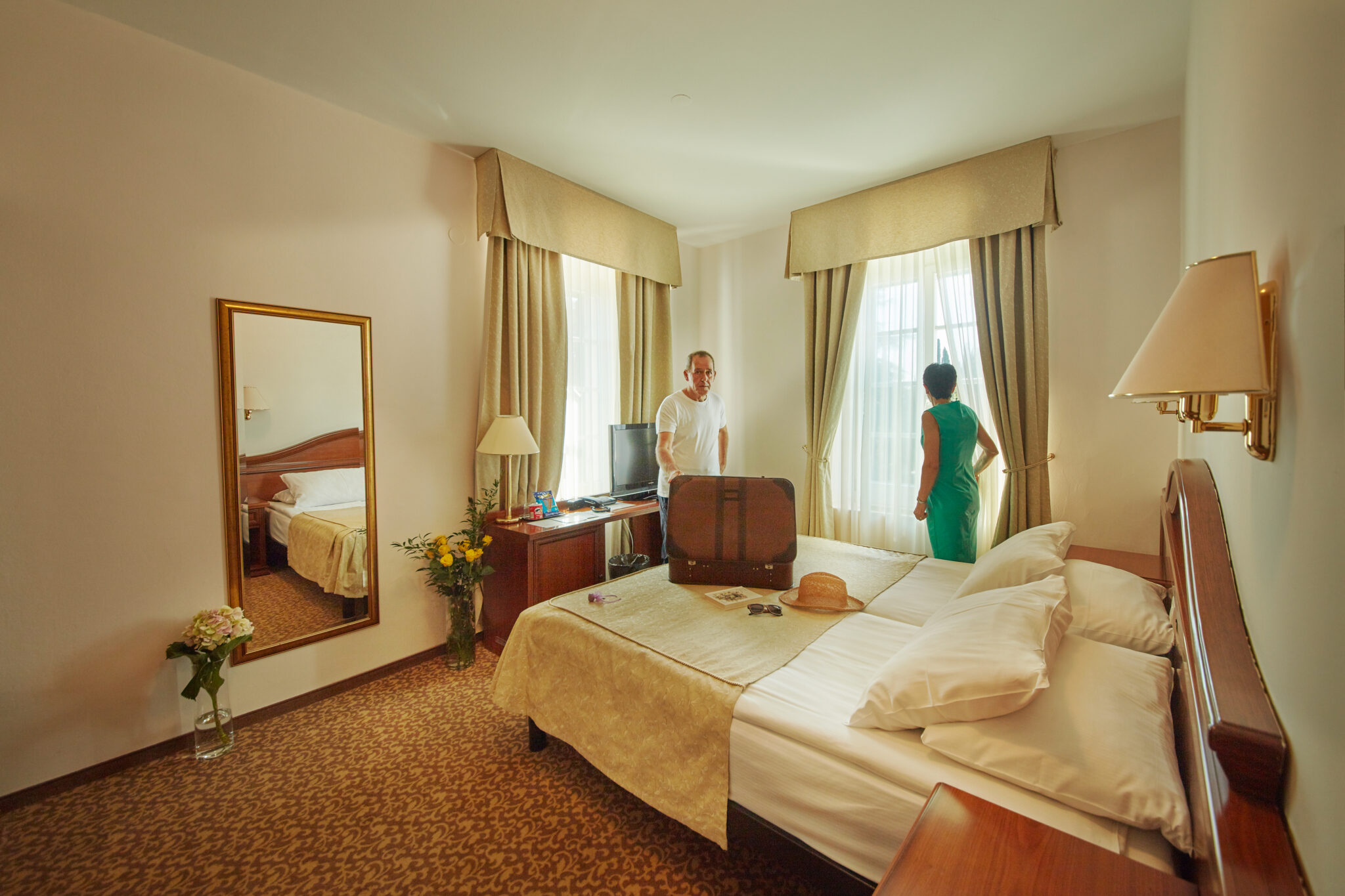 AdriaAnkaran_Senior_Convent_21A2104
